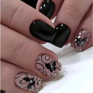 24pcs Short Square Black Butterfly Striped Glitter Design Nail